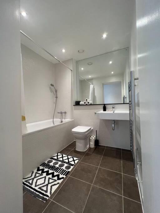2 Bedroom Modern City Centre Bournemouth Apartment Eksteriør bilde