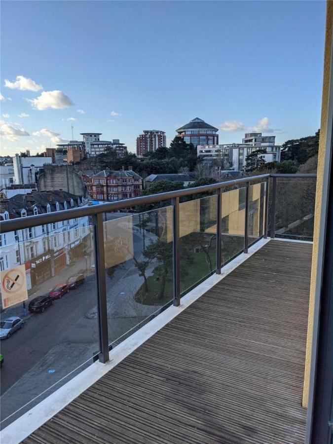 2 Bedroom Modern City Centre Bournemouth Apartment Eksteriør bilde